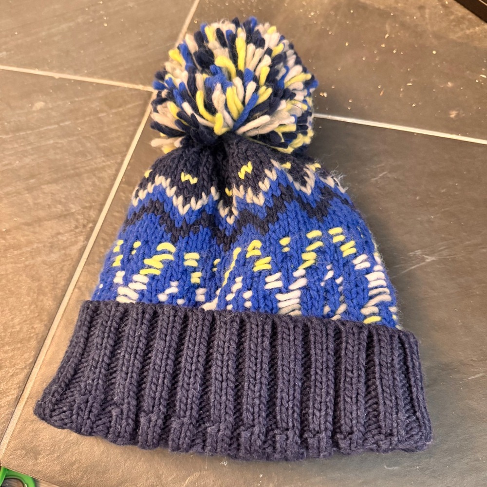 Kids Winter Beanie Hat Pom Pom‎ Blue Yellow Zig Zag Knit "Made for Play" Target